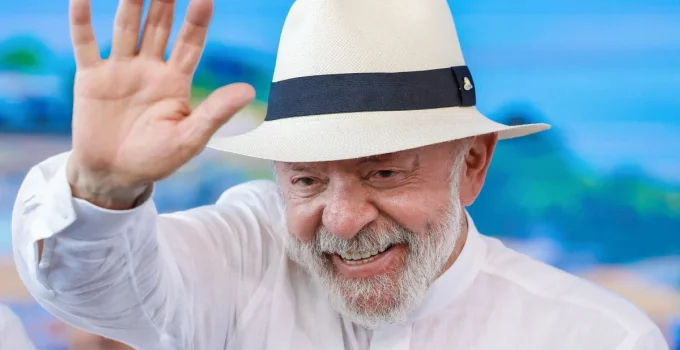 Lula mira reeleição com maratona de carnaval no Rio, Recife e Salvador para fortalecer aliados