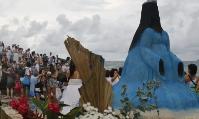 Dia de Iemanjá no Rio: Cortejo, Manifestações Culturais e Nova Lei Prestam Homenagem à Rainha do Mar no Arpoador