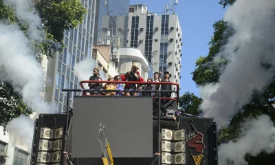 Fevereiro: Carnaval e férias impulsionam turismo e engajamento nas redes sociais, aponta estudo