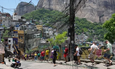 Turismo no Rio de Janeiro: Favelas Viram Destino Popular, Superando Atrações de Luxo e Gerando Renda para Comunidades