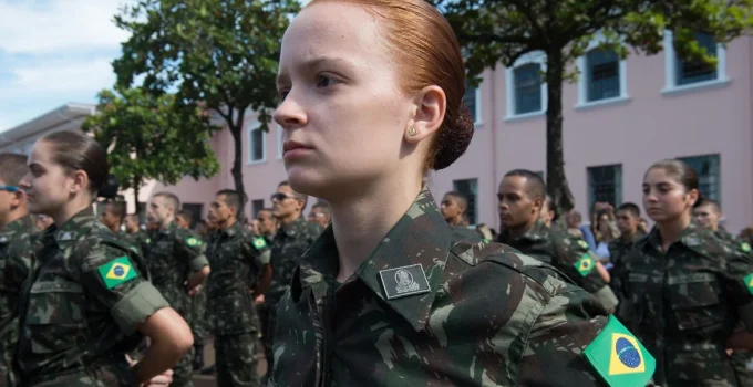 Exército Brasileiro: Mulheres são incorporadas pela 1ª vez como recrutas no Rio de Janeiro