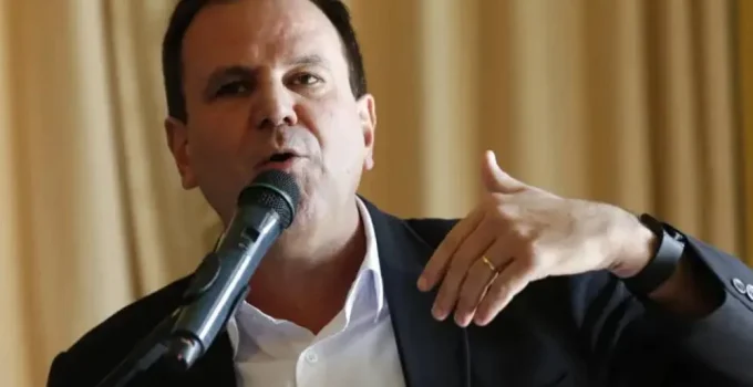 Paes exige resposta do Estado após menina de 10 anos ser morta a tiros em comunidade do Rio de Janeiro