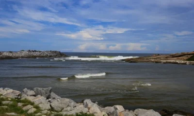 Saquarema: O Maracanã do Surf a 1 Hora de Niterói que Atrai Atletas Mundiais com Ondas Poderosas