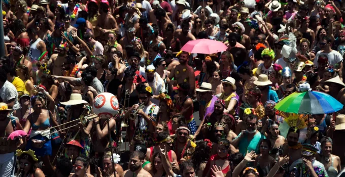 Carnaval 2026 no Rio: Geração Z e Millennials Lideram Busca por Folia Carioca, Revela Airbnb