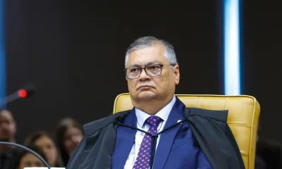 Decisão de Flávio Dino sobre 'Penduricalhos' Vira Bloco de Carnaval no Rio de Janeiro