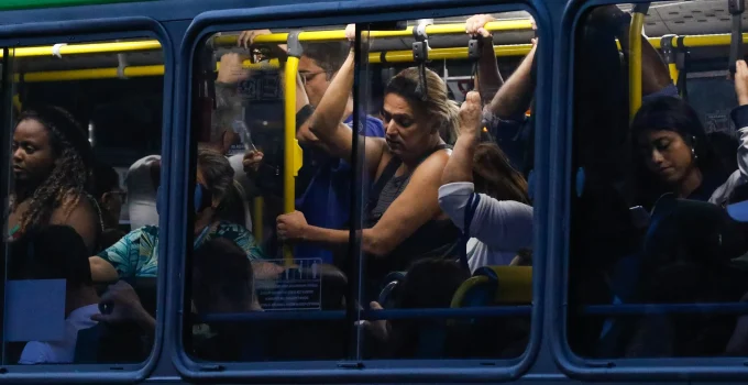 Aumento de Passagens no Rio: Impacto no Bolso e na Saúde da População