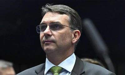 Flávio Bolsonaro aposta em '2018 turbinado' para tentar derrotar Eduardo Paes no Rio de Janeiro