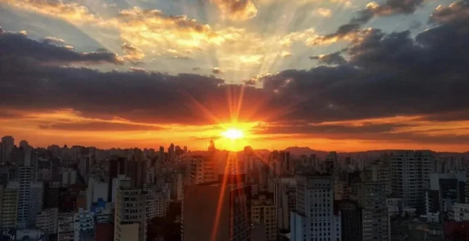 Brasil em Alerta: Temporais no Sul e Calor Intenso de 37°C no Rio de Janeiro Nesta Sexta (13)