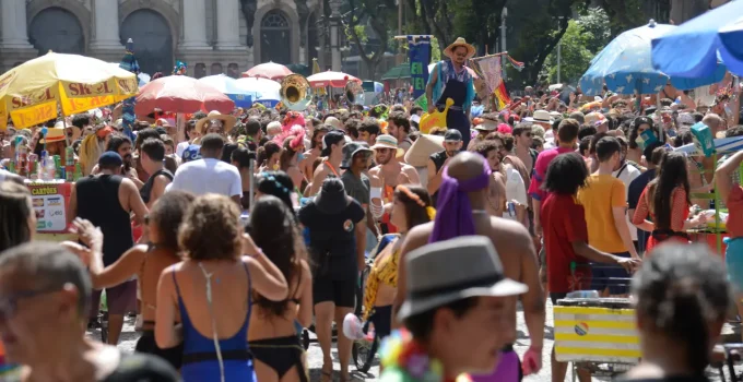 Rio Reforça Segurança na Cinelândia com Planos Táticos para o Pré-Carnaval e Alta de Crimes