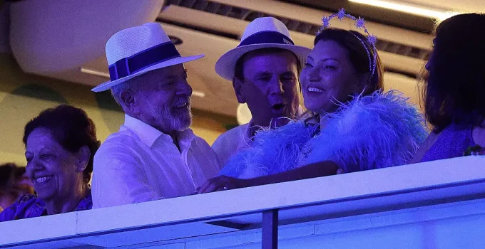 PT aliviado com desistência de Janja de desfilar no Carnaval do Rio, temendo desgastes eleitorais