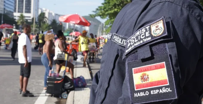 Rio de Janeiro Aprimora Segurança Bilíngue para Receber Mais de 500 Mil Turistas Estrangeiros no Carnaval