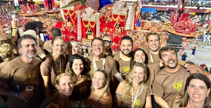 Curaçao Recebe Agentes Luxperts no Camarote Exclusivo da Sapucaí Durante Desfiles do Grupo Especial do Carnaval do Rio