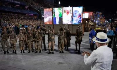 Políticos de Direita Criticam Desfile Pró-Lula no Carnaval Carioca com Montagens e IA