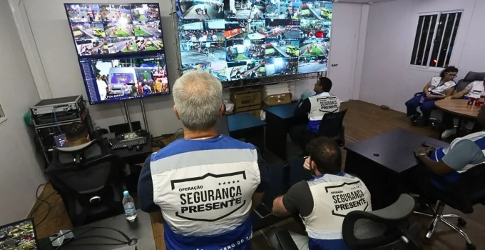 Carnaval 2024: Governo do Rio intensifica segurança na Sapucaí com tecnologia de reconhecimento facial e vigilância 24h