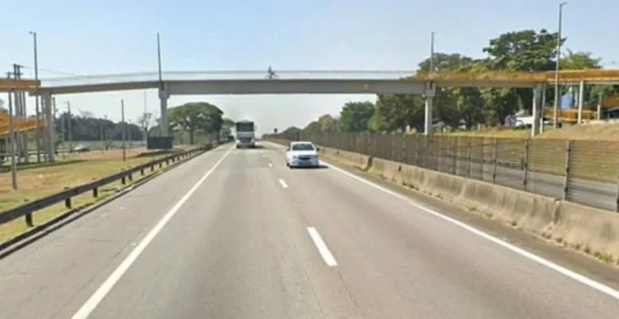 Feriado de Carnaval: Mais de 600 mil veículos são esperados na Dutra e Rio-Santos na volta para casa