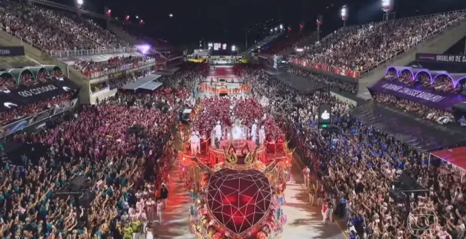 Viradouro é campeã do Carnaval do Rio 2026 com homenagem ao Mestre Ciça e brilho de Juliana Paes