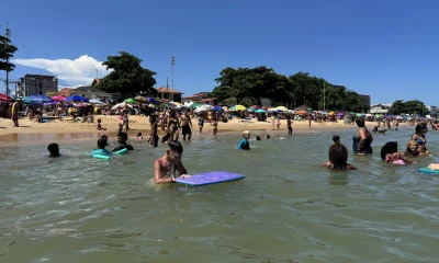 Carnaval em Rio das Ostras: Jovens e Turistas do RJ Dominam Folia com Foco em Segurança e Programação