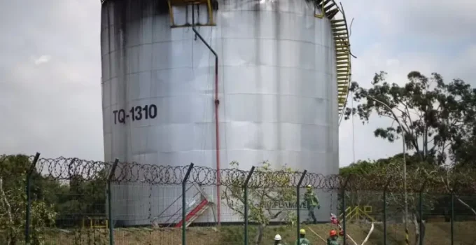 Corpos de Jovens Desaparecidos em Explosão de Tanque de Combustível no Rio São Encontrados em Volta Redonda