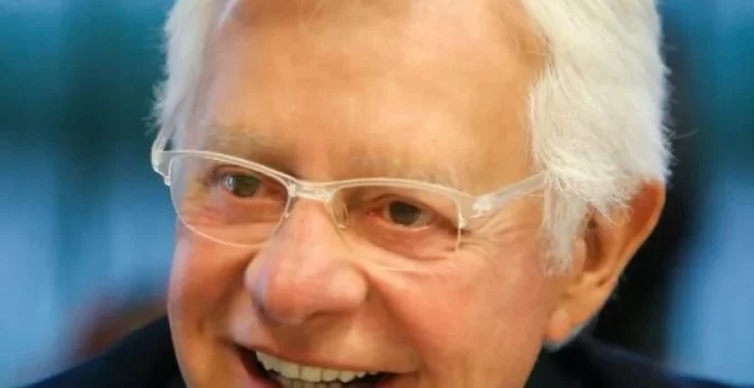 Moreira Franco Lança "Política como Destino": Um Mergulho na Redemocratização do Brasil e Seus Bastidores