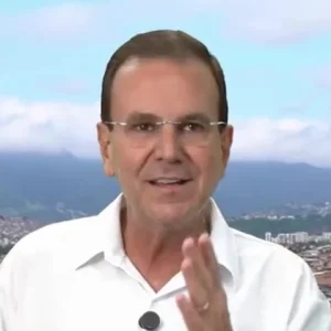 Eduardo Paes critica política de segurança de Cláudio Castro em evento com chefe de polícia de Nova York