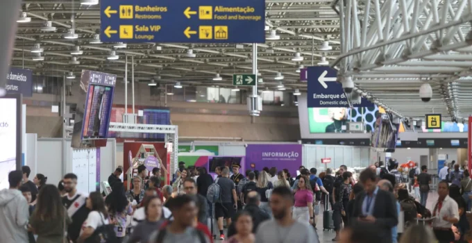 Voo Rio-Dubai Retorna ao Galeão Após Fechamento do Espaço Aéreo em Meio a Ataques no Oriente Médio