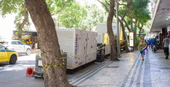 Copacabana em Sobrecarga: Quedas de Luz e Barulho de Geradores Causam Revolta e Prejuízos