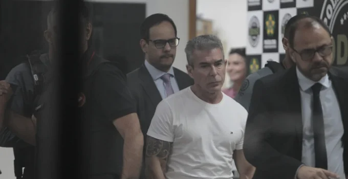 Operação do MP-RJ prende 16 policiais ligados à segurança de Rogério de Andrade em Bangu