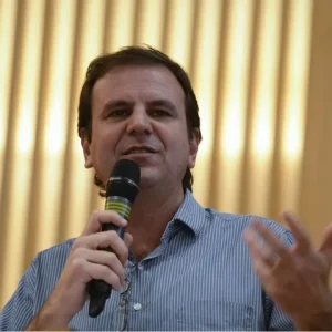 Paes reage à prisão de ex-secretário e rebate críticas de Castro: "Vou ser o primeiro a cobrar punição"