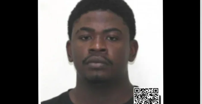 Disque Denúncia divulga cartaz de Carlos Alexandre, suspeito de balear advogada em Niterói