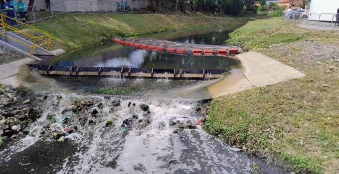 Saneamento em São Gonçalo: Obras de Esgoto Transformam Infraestrutura e Recuperam Baía de Guanabara
