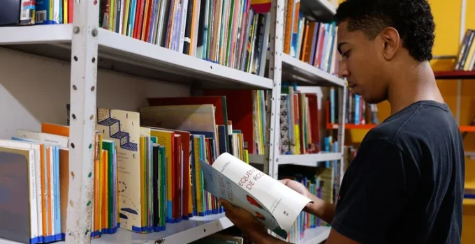 Alerj aprova programa Jovens Embaixadores do Livro para expandir leitura e escrita no Rio de Janeiro