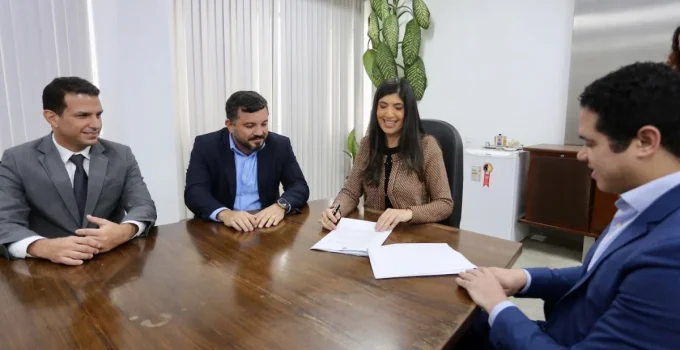 Governo do Rio assina contrato com novo operador dos trens urbanos e prevê R$ 600 milhões em investimentos