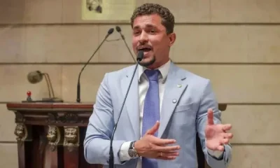 Vereador Salvino Oliveira é solto após 2 dias preso e alega ser 'vítima de briga política'