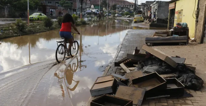 Atingidos pela Crise Climática no RJ Exigem Política Estadual de Adaptação do Governador Cláudio Castro