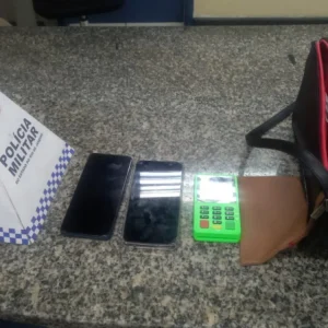 Golpe do Pix: Vendedor Ambulante é Preso em Copacabana Após Cobrar R$ 2,5 mil em Caipirinha de Turista Colombiano