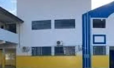 Ataque a tiros em Itaperuna: Professora e alunos baleados em quadra escolar; veja detalhes