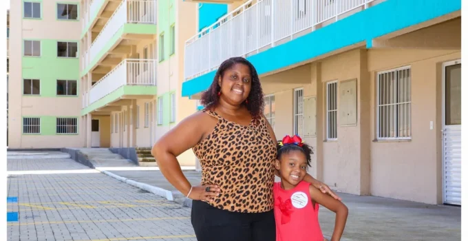 Governo do Rio sorteia 220 moradias para famílias do Complexo do Alemão em novo condomínio