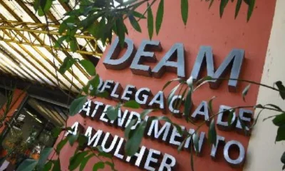 Vítima de estupro na Barra, mulher autista deixa o Rio com a família por falta de segurança após crime