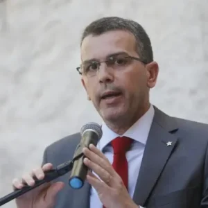 Ex-delegado Rivaldo Barbosa, ligado ao caso Marielle, é transferido para presídio de segurança máxima no Rio de Janeiro