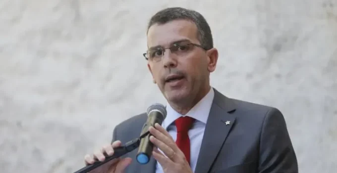 Ex-delegado Rivaldo Barbosa, ligado ao caso Marielle, é transferido para presídio de segurança máxima no Rio de Janeiro