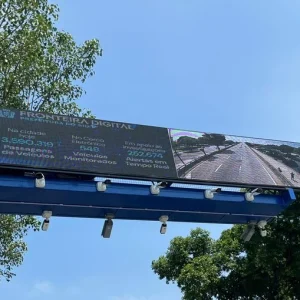 Rio de Janeiro inaugura primeiro pórtico inteligente para vigilância e reforço da segurança pública