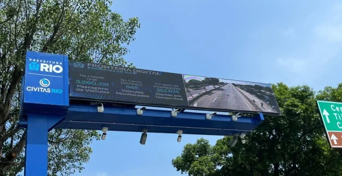 Rio de Janeiro inaugura primeiro pórtico inteligente para vigilância e reforço da segurança pública
