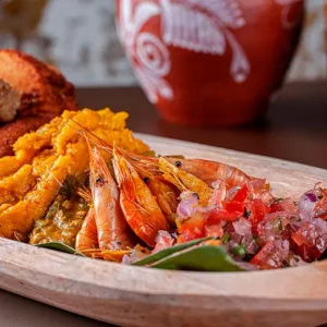 Feira da Praça Paris: Uma Viagem Gastronômica Imigrante que Conquista o Rio de Janeiro aos Domingos