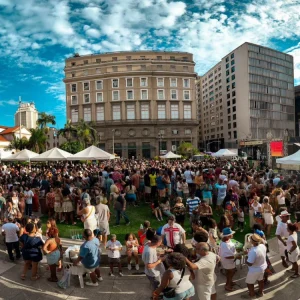 Feira das Yabás Celebra Cultura e Gastronomia do Subúrbio Carioca com Samba e Sabores no CCBB