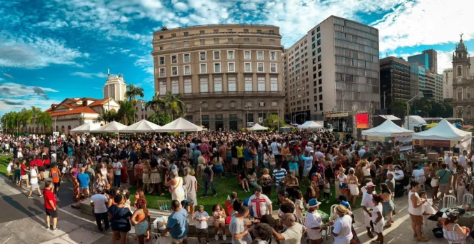 Feira das Yabás Celebra Cultura e Gastronomia do Subúrbio Carioca com Samba e Sabores no CCBB