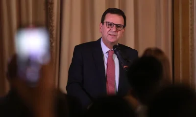 Eduardo Paes deixa Prefeitura do Rio para disputar governo estadual nas eleições