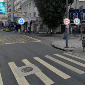 Homem morre atropelado por ônibus na Tijuca, Zona Norte do Rio, após tentar embarcar em veículo em movimento