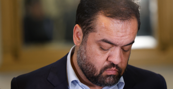 TSE forma maioria e torna Cláudio Castro inelegível por 8 anos após denúncia de esquema no RJ