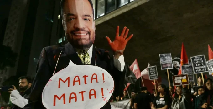 Cláudio Castro Renuncia ao Governo do RJ e Busca Vaga no Senado; Gestão é Marcada por Chacinas Letais