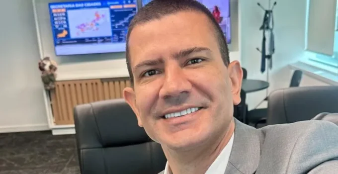 Douglas Ruas é eleito presidente da Alerj e pode assumir governo do RJ em meio a crise política